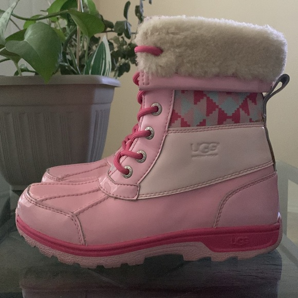 UGG BUTTE II PATENT TRUCKEE WATERPROOF LEATHER BOOTS - Picture 6 of 16